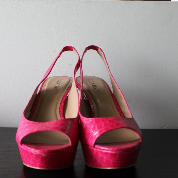 Shoes - Picture 3 of 4